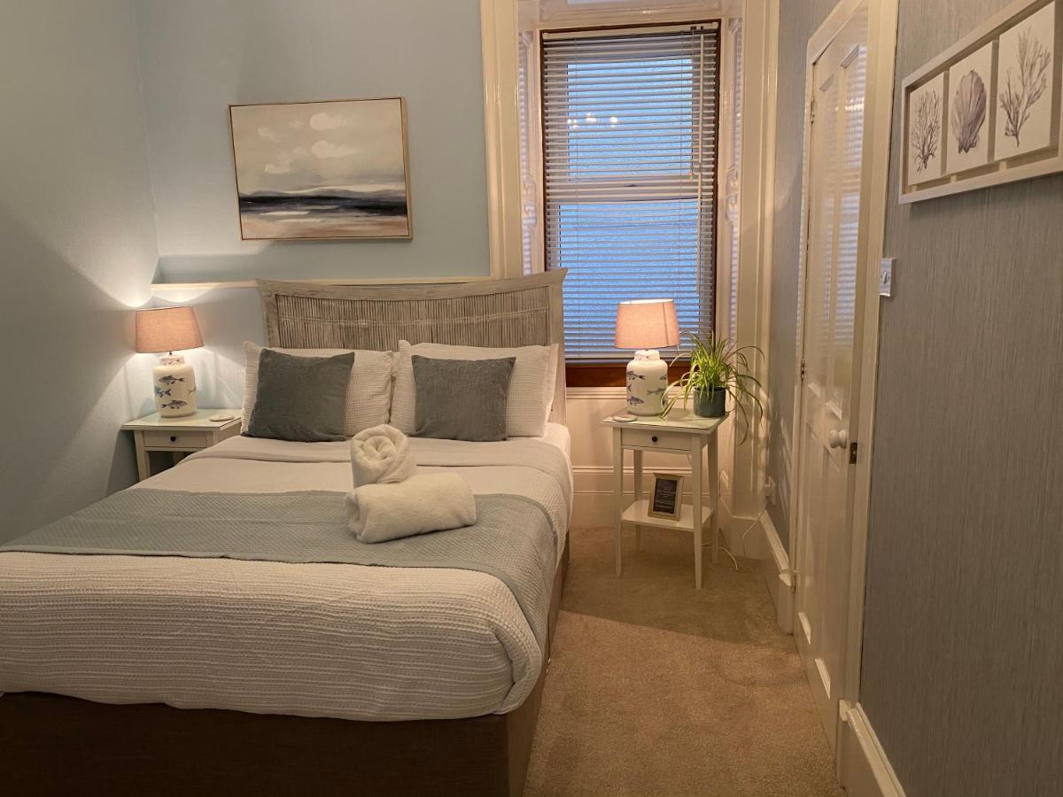 The Old Rectory Bed and Breakfast Largs Exteriör bild