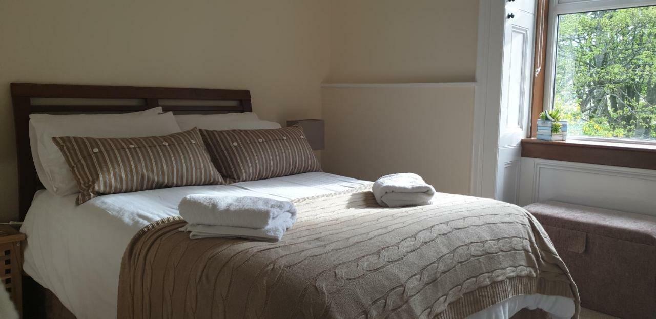 The Old Rectory Bed and Breakfast Largs Exteriör bild